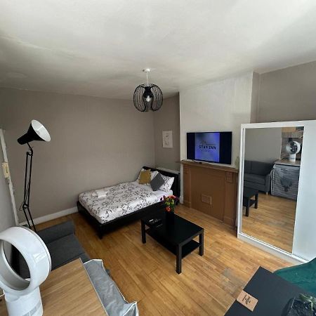 Stay Inn Studio'S Londres Exterior foto